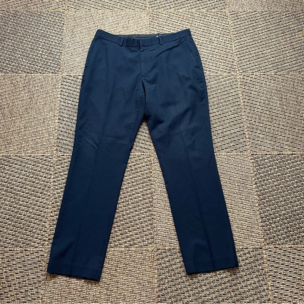 Perry Ellis Portfolio Navy Pinstripe Slacks 34x32 Slim Fit